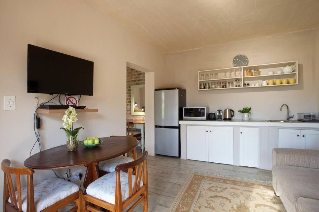 Viettz Suite Stellenbosch Exteriör bild